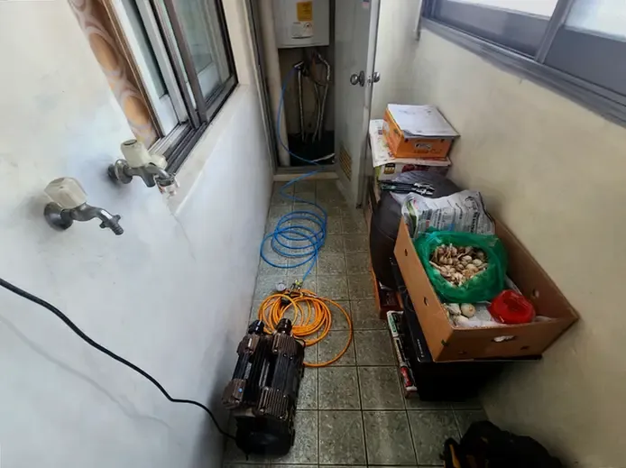 천장 누수 문틀 손상